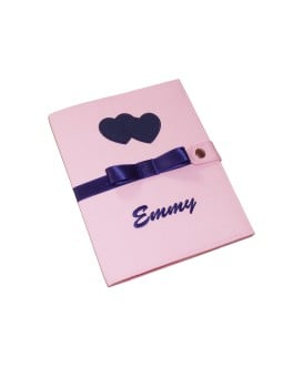 Protège carnet de santé fille rigide personnalisé rose- motif coeur - Cadeau de naissance personnalisé