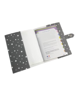 Protège carnet de santé garçon rigide personnalisé - baby feet - blanc - gris - Cadeau de naissance personnalisé