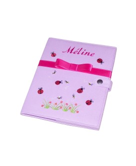 Protège carnet de santé rigide personnalisé - coccinelle - couleur parme - Cadeau de naissance fille